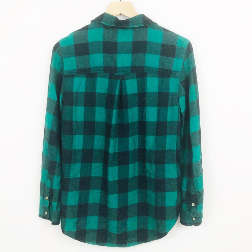[American Eagle] Green Plaid Boyfriend Shirt - Picture 2 of 7
